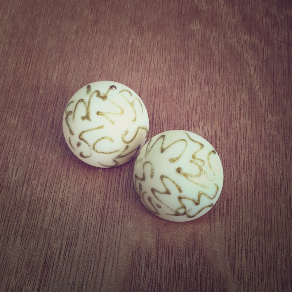 Vintage ‘80s Avon Earrings